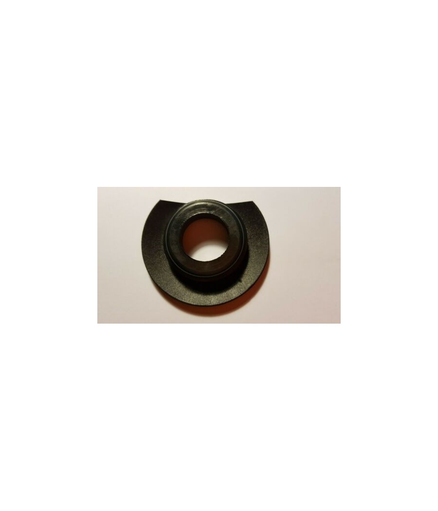 Rubber grommet 18 mm between water hose & heater BMW E12 528i CS-376130E12